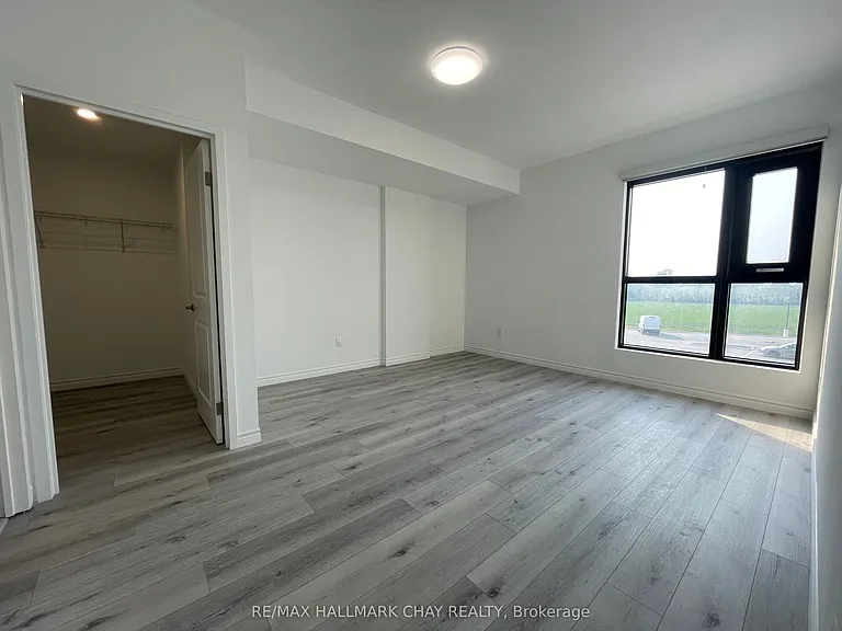 30 Hanmer St W #203 — Photo 26