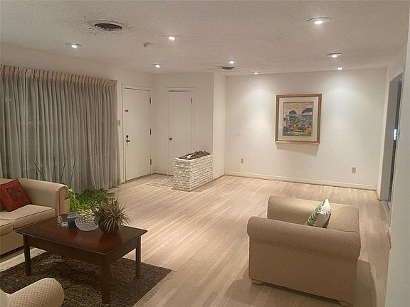 4th image of 7508 Creekwood Dr