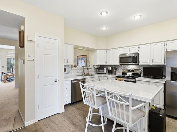 4th image of 511 Fincastle Ln