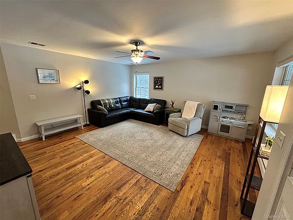 5th image of 53 Daly Road