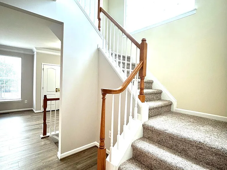 25937 Kirkwood Sq — Photo 27