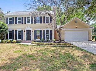6735 Carmel Hills Dr, Charlotte, NC 28226