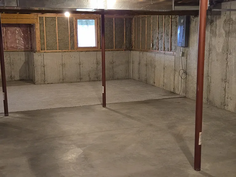 535 Westfield Dr — Photo 35
