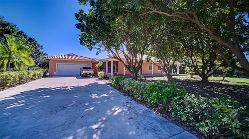 20400 SW 328th St Photo 1