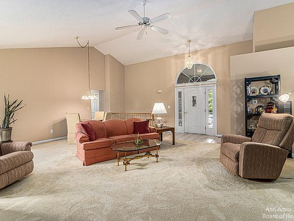 4th image of 3162 Birchwood Ct