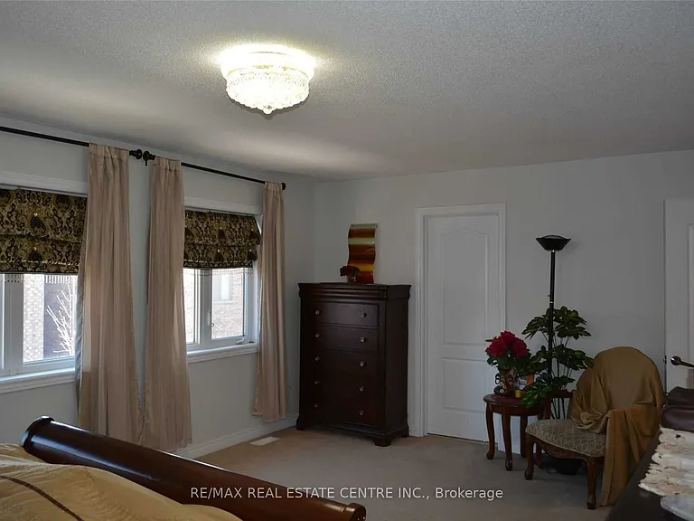 4640 Erwin Rd — Photo 16