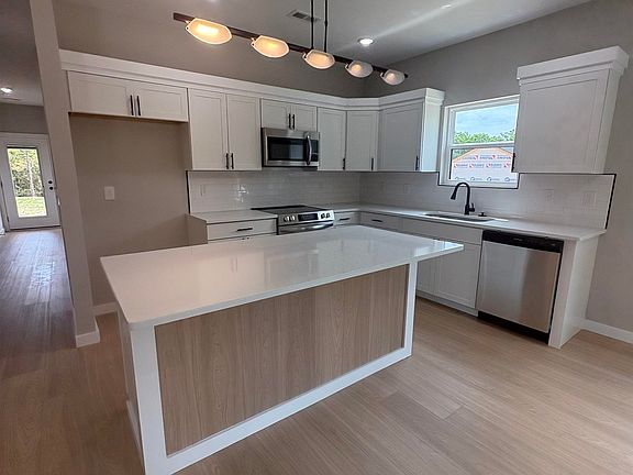 3rd image of 326 Minkum Rd