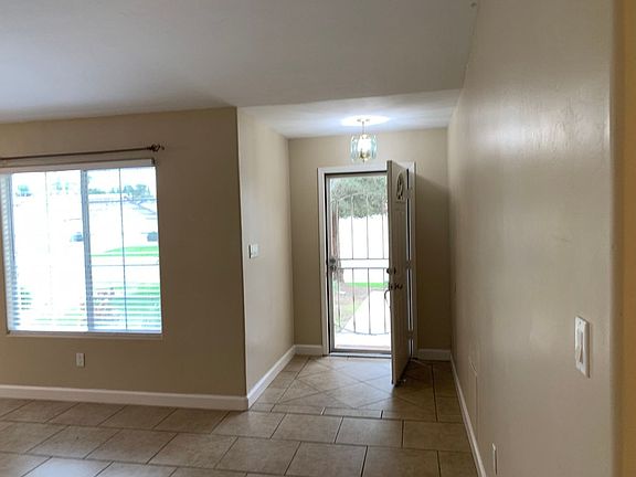 5th image of 9804 Casa Del Sol Dr
