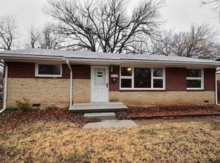 1145 N Westview Dr, Derby, KS 67037