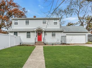 1541 Bellmore Rd, Bellmore, NY 11710
