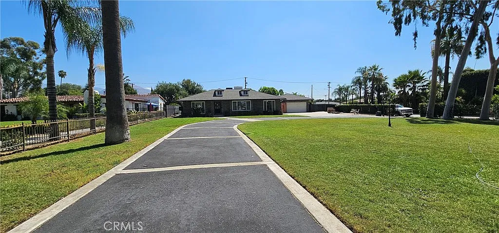 3 bed, 1740 sqft, $3,500 — Photo 3