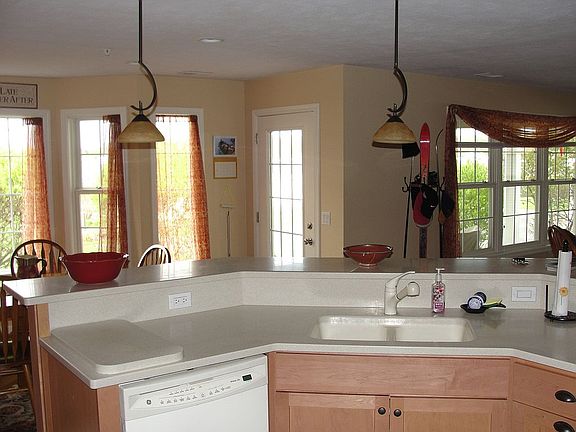 4th image of 312 Singapore Ct