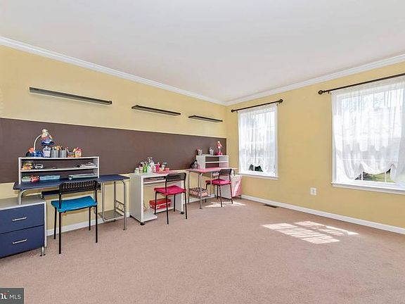 4th image of 18010 Lyles Dr