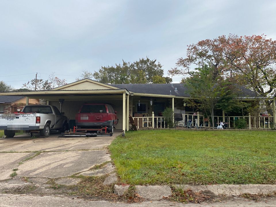 1st image of 17003 Woodburn Dr