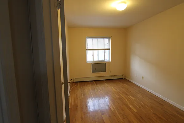 Rented by H.P. Greenfield Real Estate | media 7