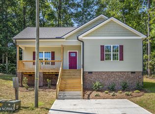 239 Ingle St, Siler City, NC 27344