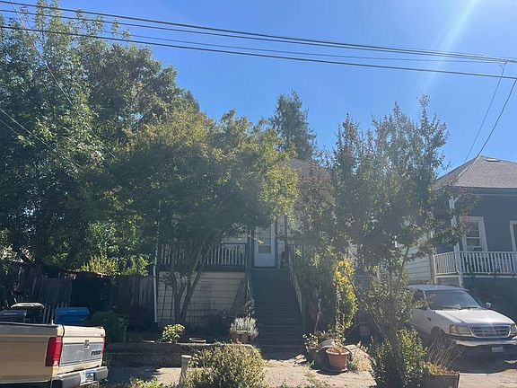 2nd image of 222 W 7th St