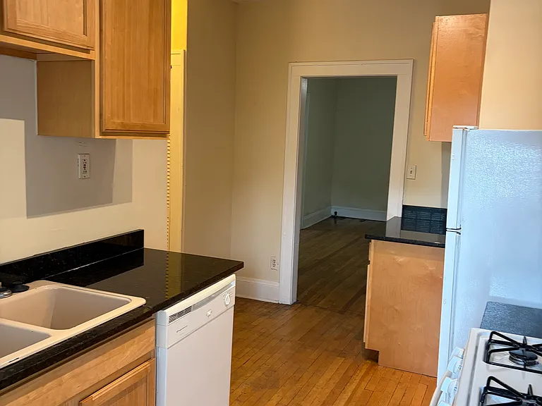 2783 Lancashire Rd #10 — Photo 6