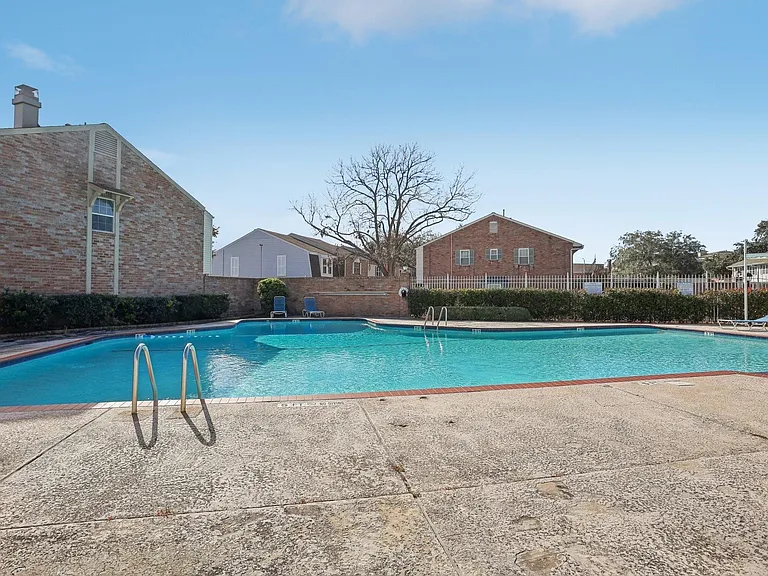 6355 Del Monte Dr #64 — Photo 25