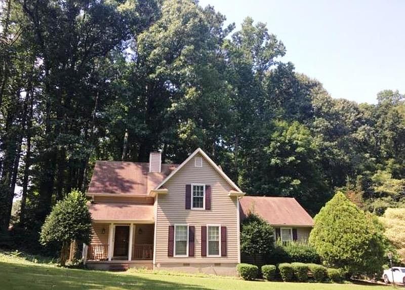 2nd image of 709 Chatham Trl
