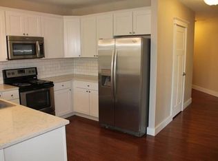 978 Worcester St #307, Wellesley, MA 02482