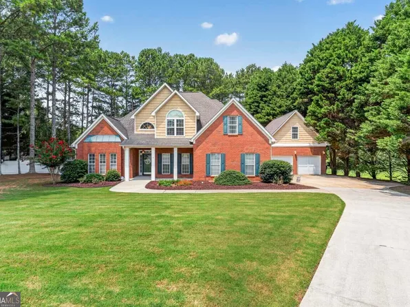 270 Argonne Dr, Fayetteville, GA 30214