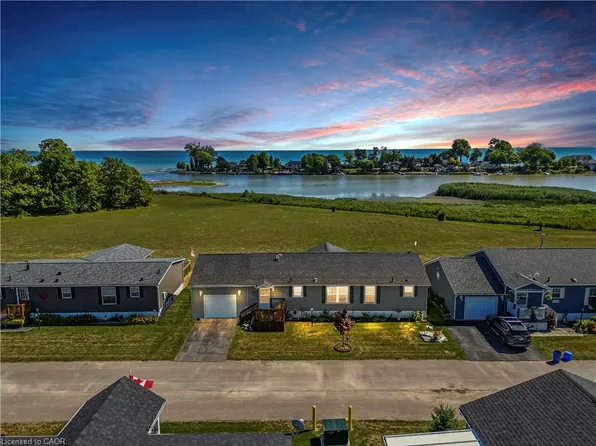 55 Riverbend Cres, Nanticoke, ON N0A 1L0
