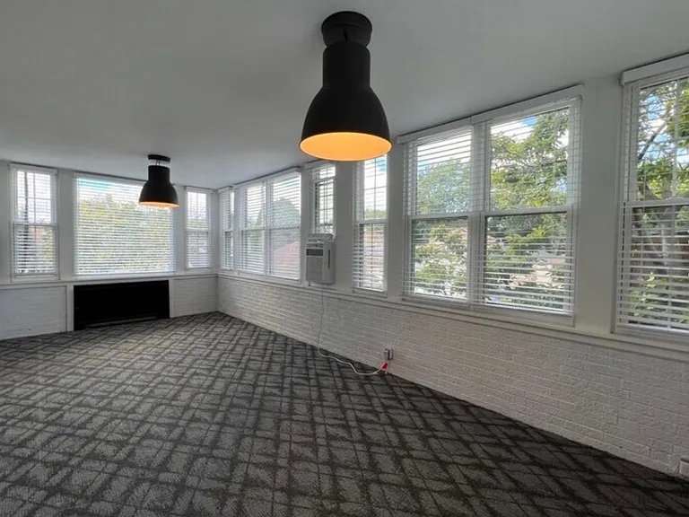 2618 W Rascher Ave #2 — Photo 10