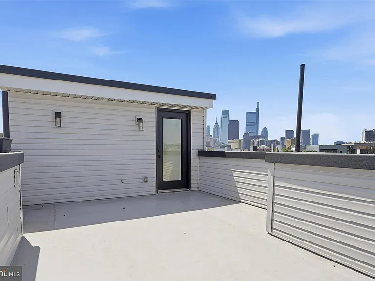 1729 Francis St #4 — Photo 22