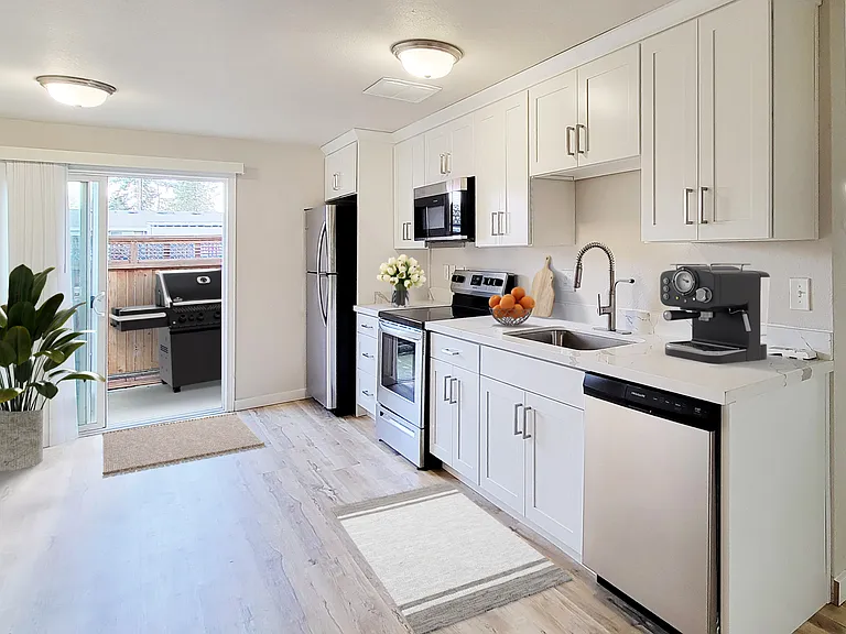 8801 Copperstone Ave — Photo 3