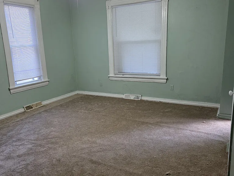 410 W Lapeer St #1 — Photo 4
