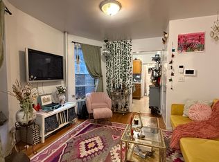 211 W 21st St APT 3W, New York, NY 10011