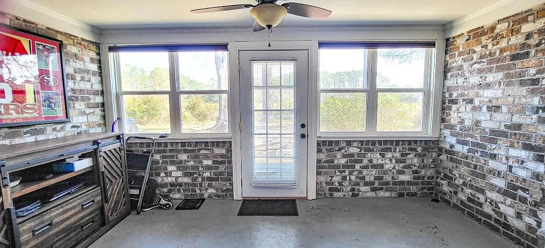 2 bed, 1.5 bath, 1200 sqft, $1,550 — Photo 4