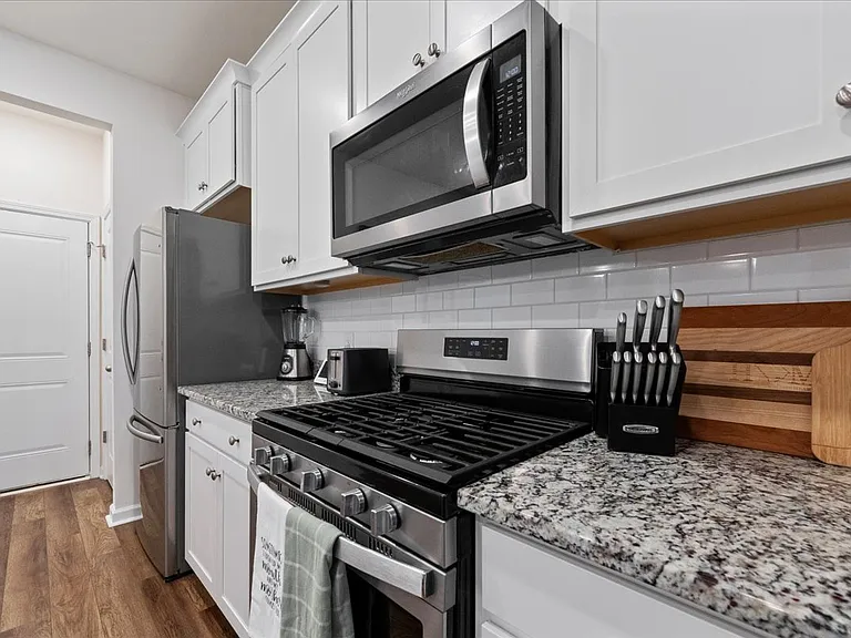 128 Caleb Ct — Photo 12