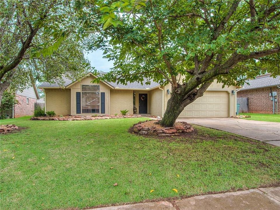 1st image of 2408 Clover Glen Dr