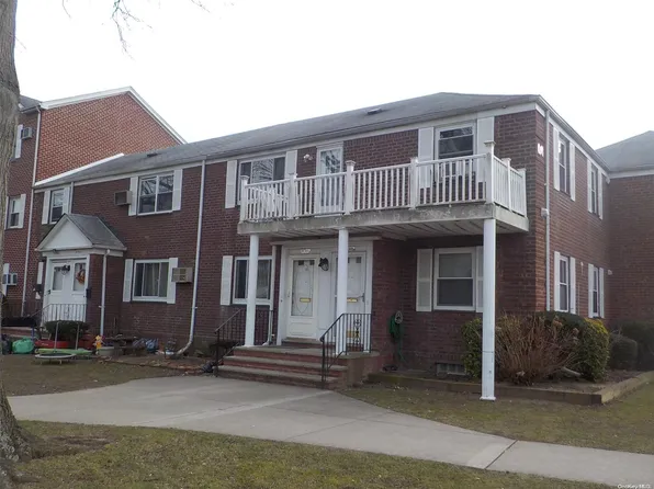 247-34 77th Crescent 2nd fl, Bellerose, NY 11426