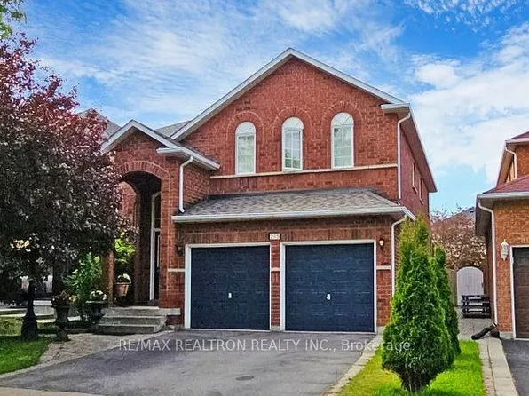 215 Drummond Dr, Vaughan, ON L6A 3C1