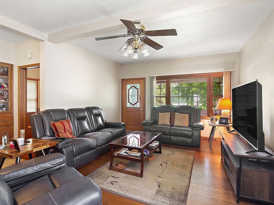 221 S Main St, Manteno, IL 60950 MLS 11846015 Zillow