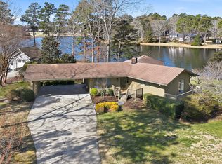 8017 Muirfield Dr, Fuquay Varina, NC 27526