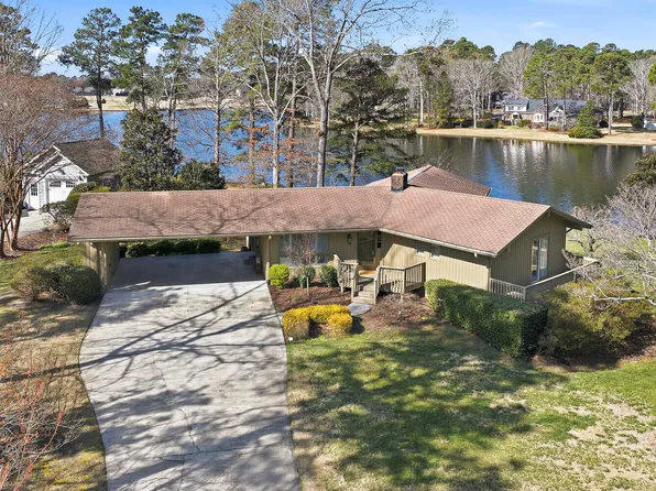 8017 Muirfield Dr, Fuquay Varina, NC 27526