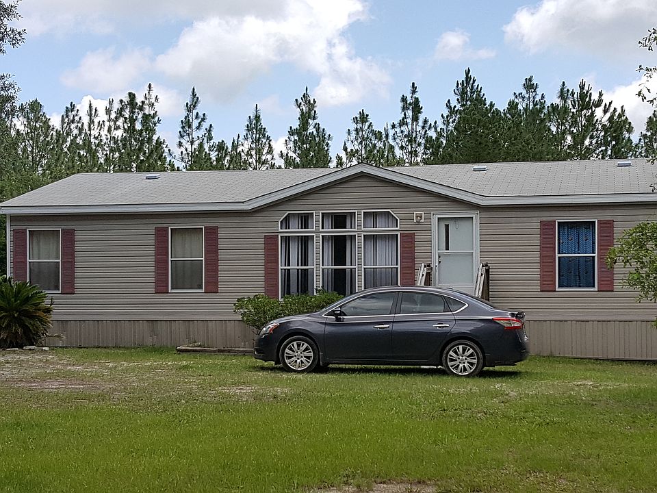 Private 4/2 home with den
