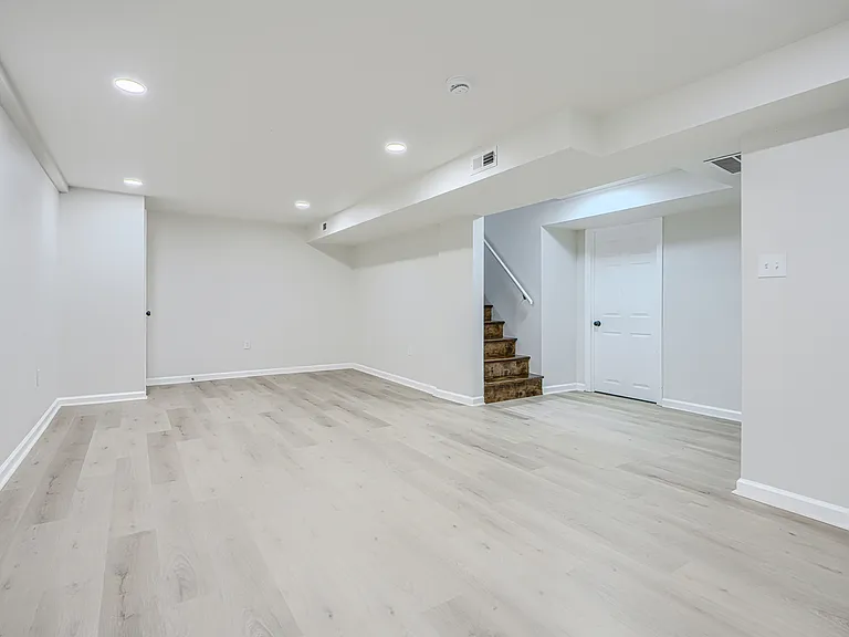 5845 Westwood Ave — Photo 20