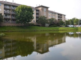 480 E Montrose Ave APT 109, Wood Dale, IL 60191