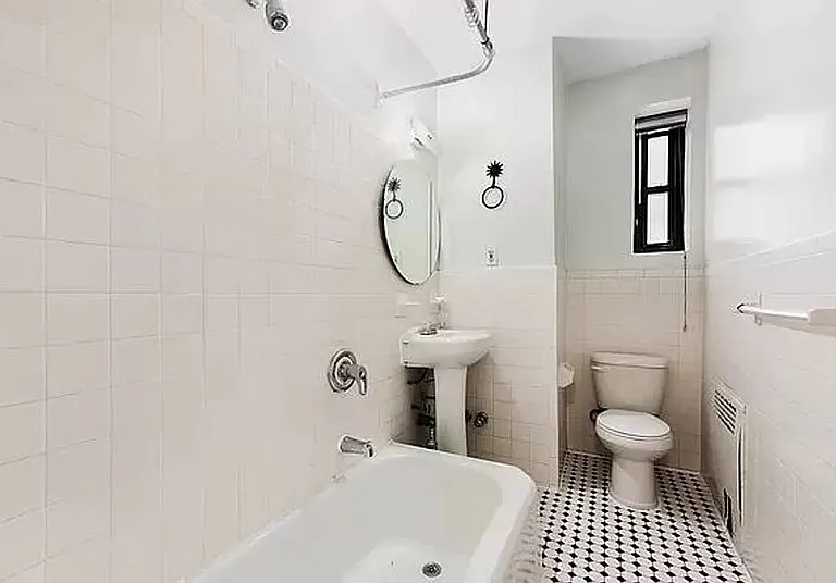 20 Clinton St #5D — Photo 12