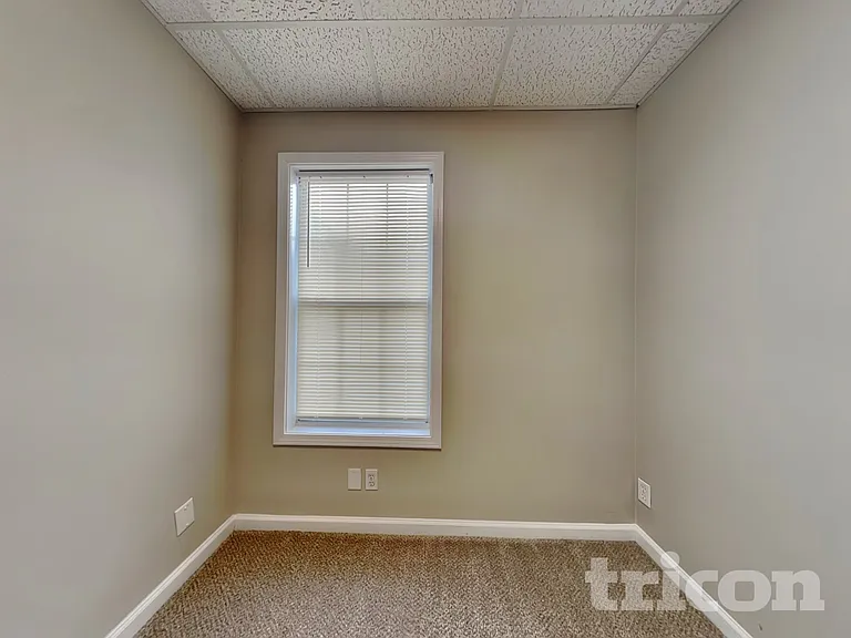 1685 Nottingham Way — Photo 13