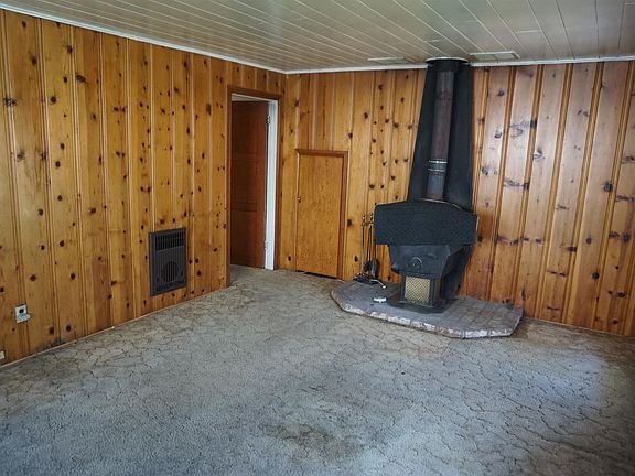 2nd image of 132 Main St