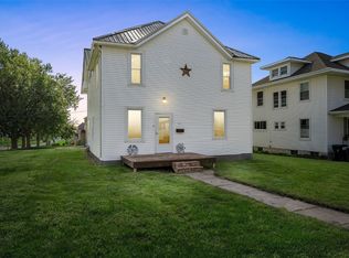 114 2nd Ave, Keystone, IA 52249