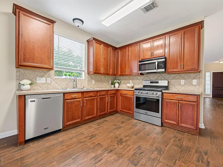 10427 Lyndon Meadows Dr — Photo 9