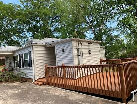 1660 Roberts St SW — Photo 12