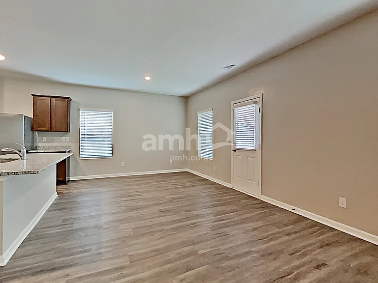 3395 Ridge Hill Pkwy — Photo 6